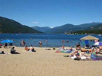 Christina Lake Village 外观 照片